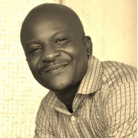Toyin Oshinaike
