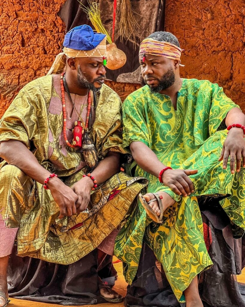 Odunlade Adekola and Ibrahim Yekini on the set of Kesari